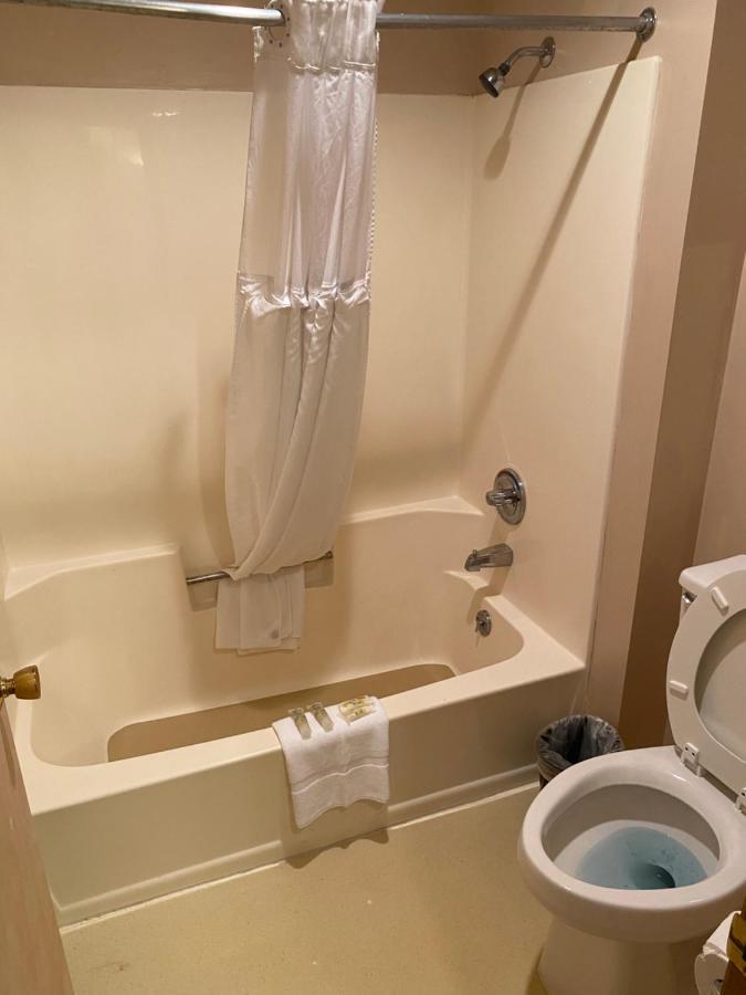 Lake Delton Malibu Inn מראה חיצוני תמונה