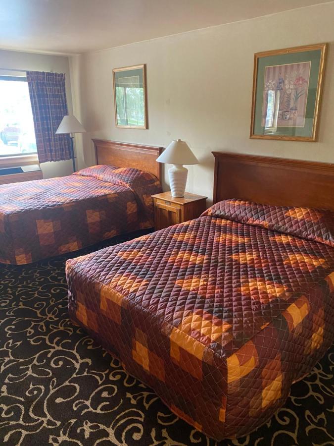 Lake Delton Malibu Inn מראה חיצוני תמונה