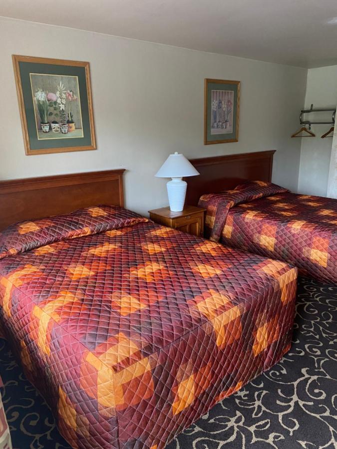 Lake Delton Malibu Inn מראה חיצוני תמונה