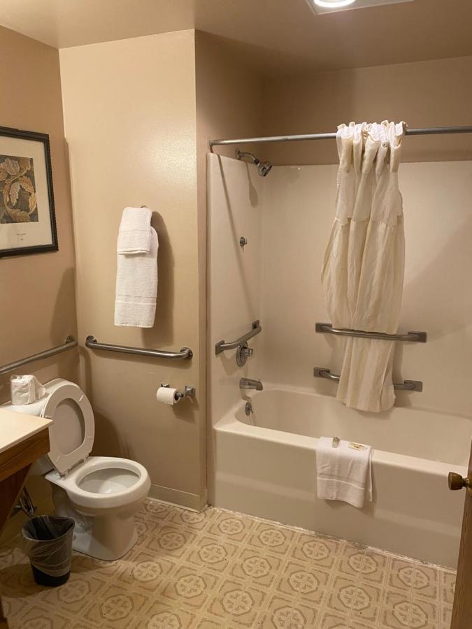 Lake Delton Malibu Inn מראה חיצוני תמונה