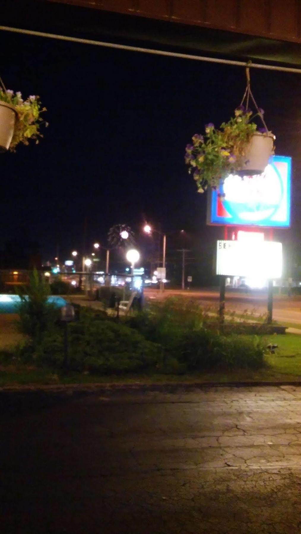 Lake Delton Malibu Inn מראה חיצוני תמונה